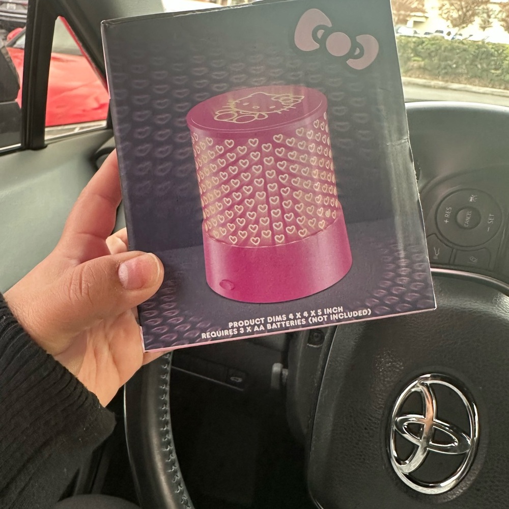 - Hello Kitty Pink LED Light Projector - Picture 2 of 3